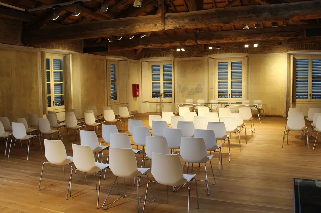 Krzesło konferencyjne klucz do udanych spotkań biznesowych