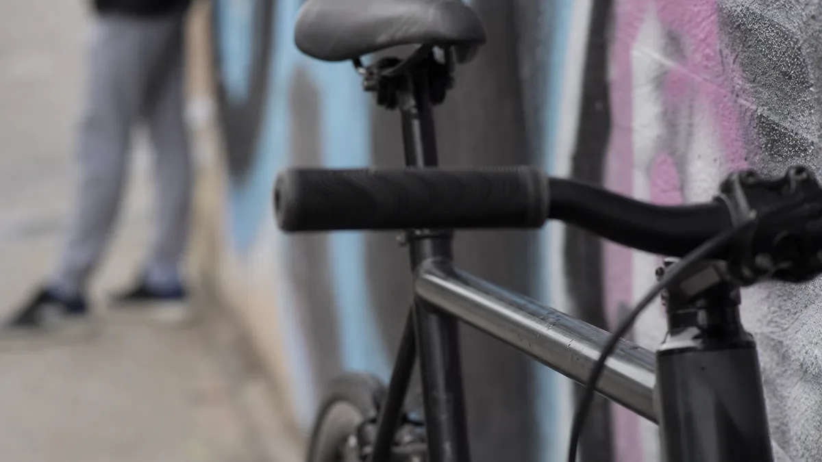 Trzy nowe mapy rowerowe po Łodzi prowadzą śladem filmu, bajek i street-artu