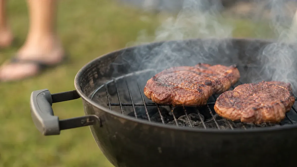 Grill, tężnia i zakaz karmienia kaczek. Nowe tablice w łódzkich parkach