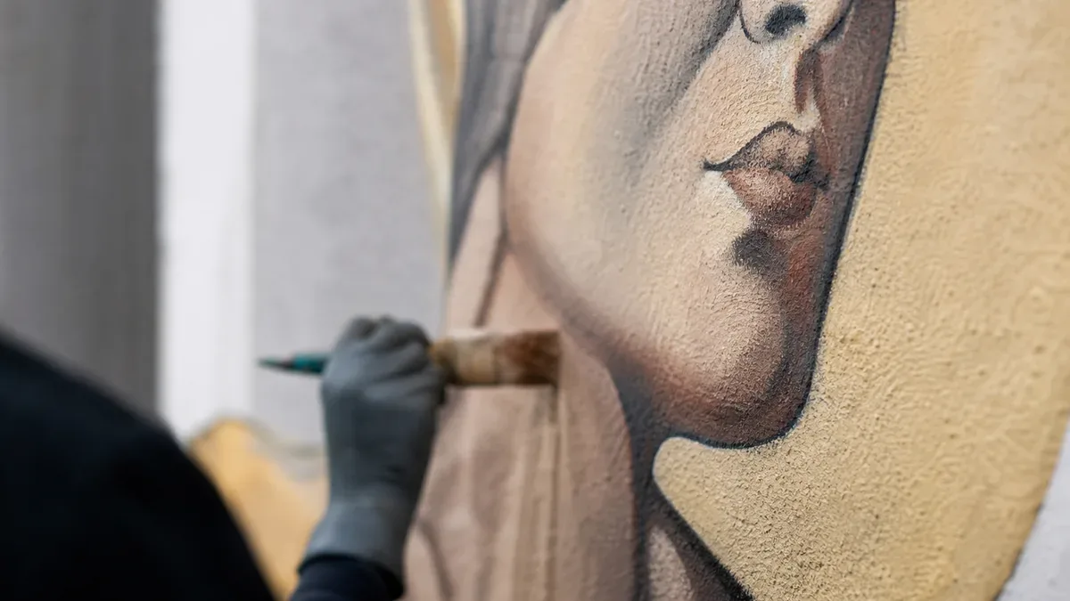 Cztery nowe murale na Górnej. Bajkowe postacie pojawiły się na blokach