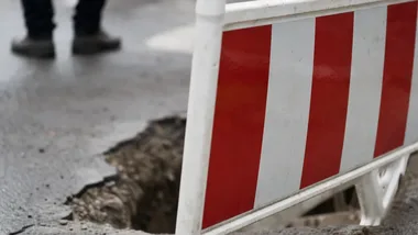 Głęboki wykop na Szczecińskiej. Powstaje droga na ciężki ruch
