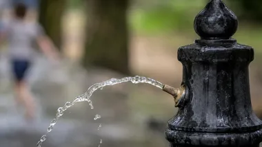 Nad Jasieniem powstaje zielona plaża. Będzie też wyspa biofiltracyjna