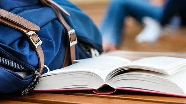 Studencki przewodnik po Łodzi. Stypendia, zniżki i staże w jednym miejscu