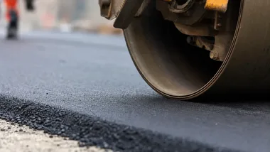 Pabianicka z nowym asfaltem. Drogowcy wchodzą na ostatni odcinek