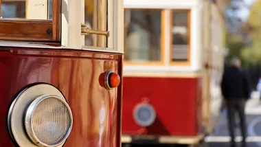 Łódzkie tramwaje jeżdżą od 125 lat. Tak zmieniały się przez dekady