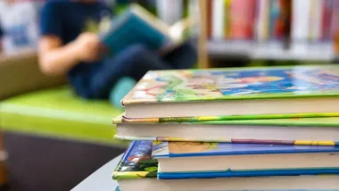 Łódzkie biblioteki otwierają drzwi do sztuki, podróży i literatury