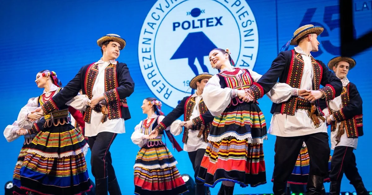 Grafika promocyjna wydarzenia Galowy koncert „Cztery Pory Roku” – 65-lecie Zespołu Pieśni i Tańca POLTEX