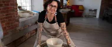 W starej tkalni powstało miejsce, gdzie glina zamienia się w codzienność