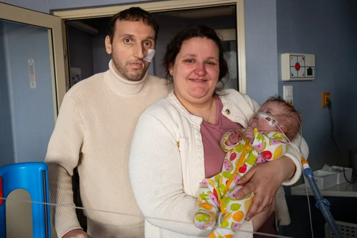 Po dramatycznej walce w szpitalu – noworodek z zespołem Ebsteina wrócił do domu