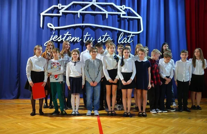 Sto lat w murach Szkoły Podstawowej nr 42 - jubileusz budynku i biblioteki