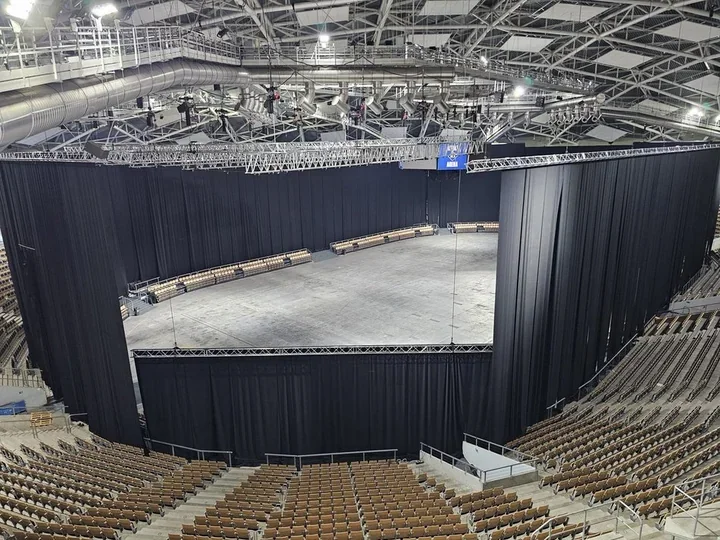 Atlas Arena w Łodzi z nowym systemem kotar – hala podzielna na osiem stref