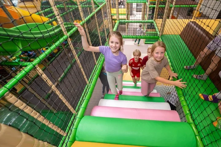 Druga szansa na ferie w Łodzi - rusza uzupełniająca rekrutacja do półkolonii