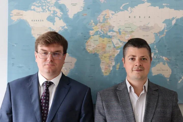 Prawnicy z UŁ tłumaczą zawiłości prawa międzynarodowego w podcaście