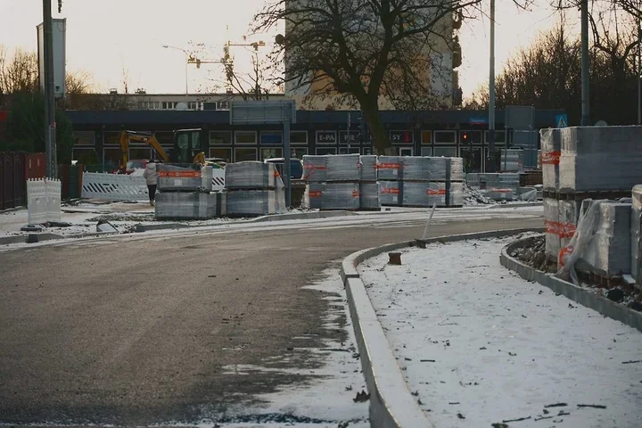 Remont Kalinowej w Łodzi - ułożono nową nawierzchnię i trwają prace w ramach Kniaziewicza