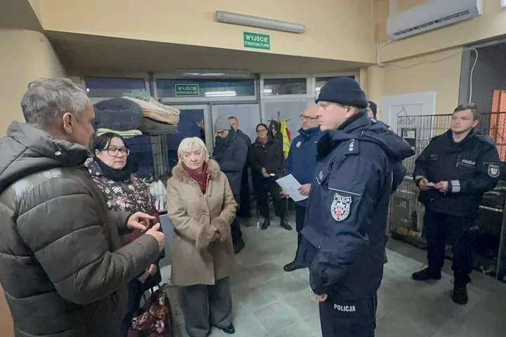 Wzorcowe warunki w schronisku przy ul. Marmurowej - kontrola wojewody potwierdza