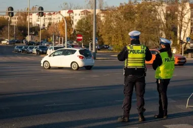 Surowsze kary za prędkość i zakazy dla dzieci na hulajnogach – nowe reguły