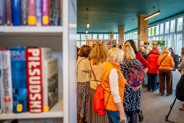 Tydzień spotkań w Bibliotece Miejskiej – podróże, komiksy i rozmowy o zwierzętach