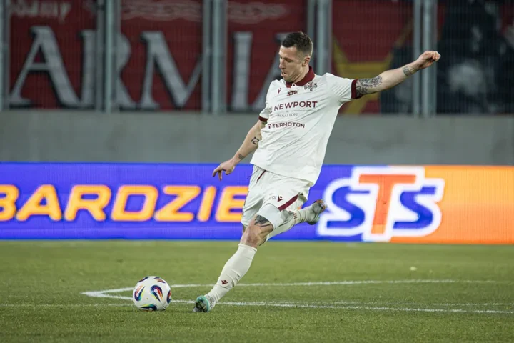 Widzew pod presją – czy powrót Aleksandara Vukovicia zatrzyma lawinę porażek przed meczem z Lechem