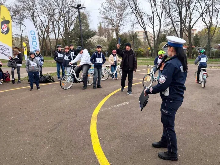 Łódzki Motodrom wyłonił zwycięzców - jedna szkoła jedzie dalej