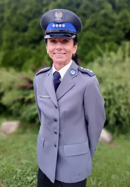 Policjantka po służbie ruszyła w pościg. Zatrzymała kobietę w zaroślach