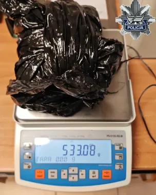Prawie pół kilograma alfa-PVP i kierowca z zakazem prowadzenia
