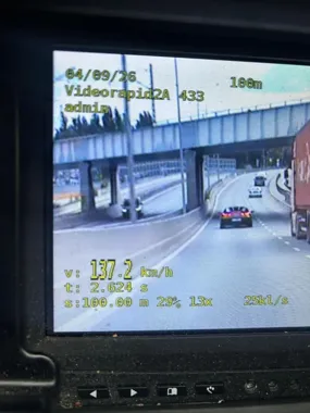 137 km/h przy ograniczeniu do 70 - kierowca miał sądowy zakaz