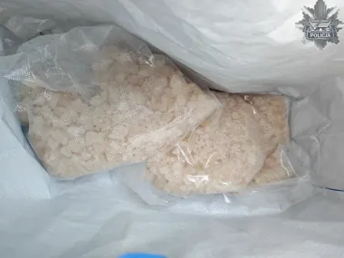 Nerwowa jazda BMW w Łodzi zakończyła się odkryciem blisko 2 kilo mefedronu