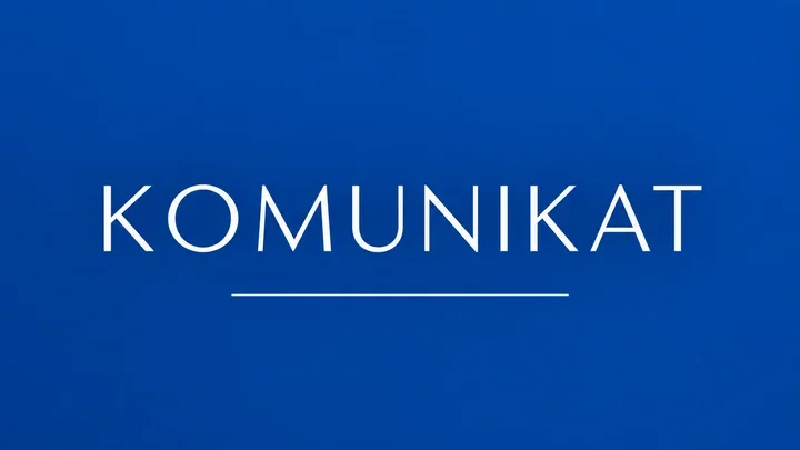 Niebieskie tło z białym napisem „KOMUNIKAT” i podkreśleniem.