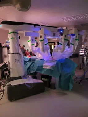 Z pomocą robota Kangduo usunięto dwa guzy. Nerka została zachowana