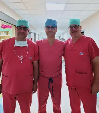 Międzynarodowy instruktaż w Łodzi. Dr Aviram Gold wsparł operację biodra