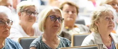 W Łodzi ruszył program obrony seniorów przed oszustami i cyfrową pułapką
